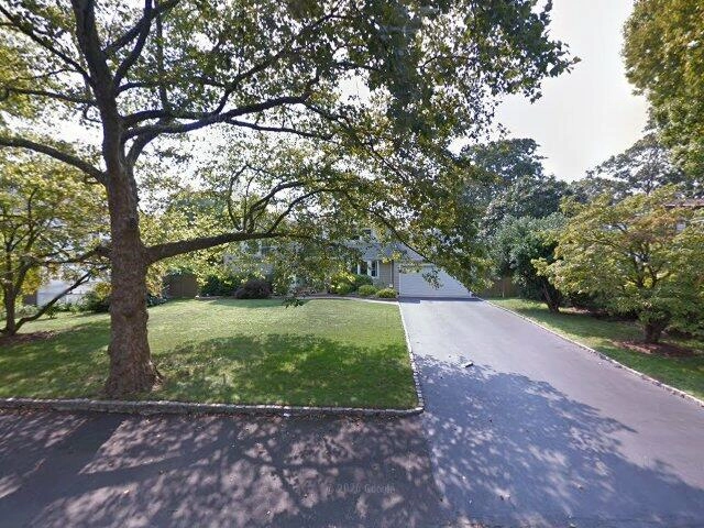 House image located at Brightwaters, NY 11718