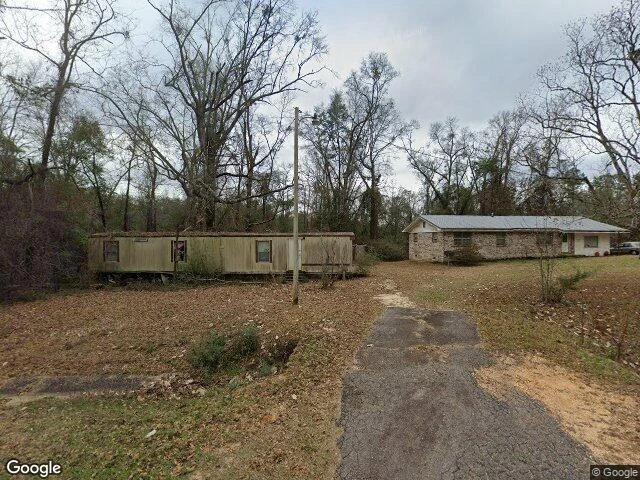 House image located at McDavid, FL 32568