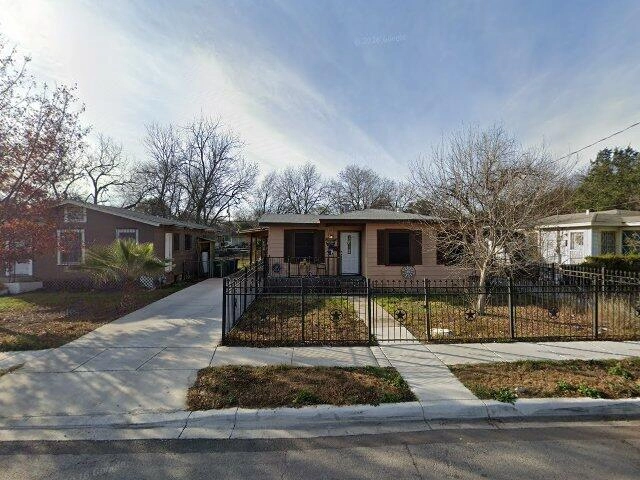 House image located at San Antonio, TX 78225