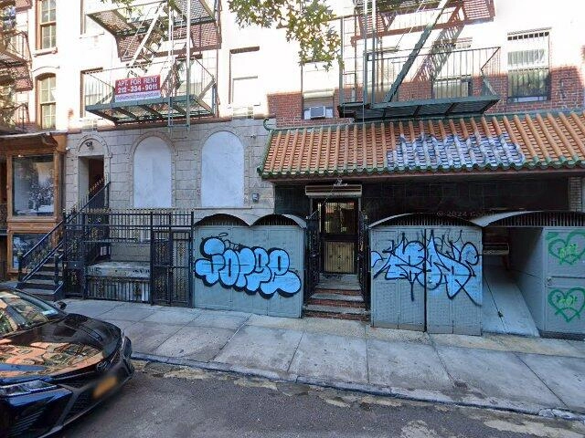 House image located at Meriden, CT 06450