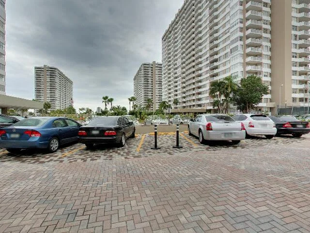 House image located at Hallandale, FL 33009