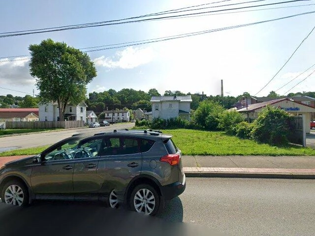 House image located at Connellsville, PA 15425