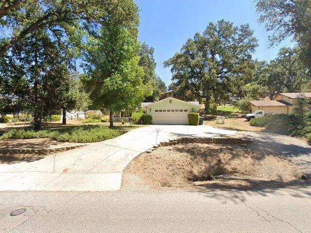 House image located at Oakhurst, CA 93644