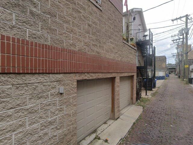 House image located at Chicago, IL 60610