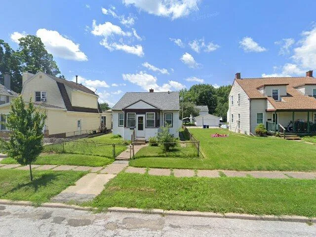 House image located at Davenport, IA 52802