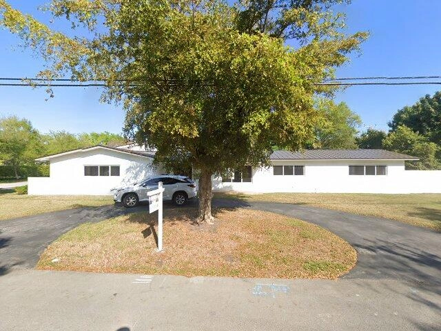 House image located at Miami, FL 33156