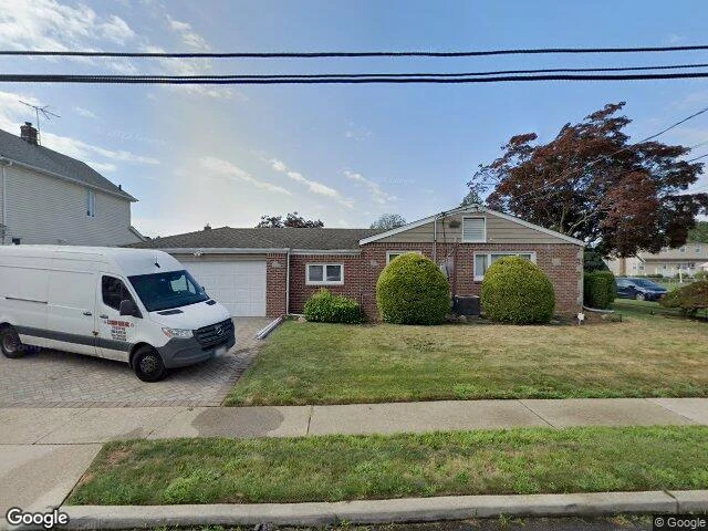 House image located at Franklin Square, NY 11010