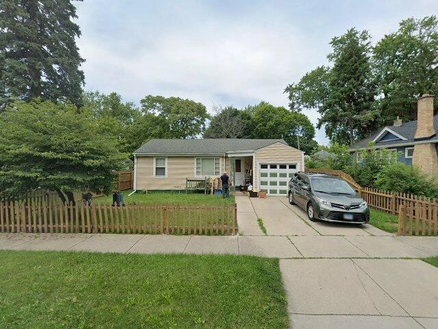 House image located at Waukegan, IL 60085