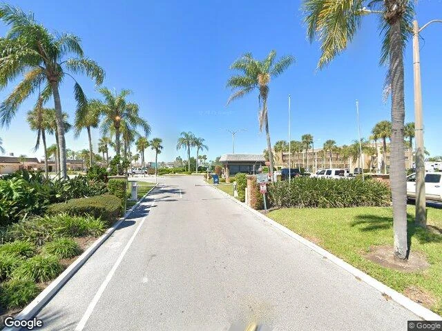 House image located at Saint Petersburg, FL 33708