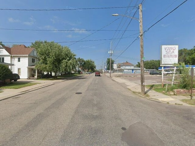 House image located at Pekin, IL 61554