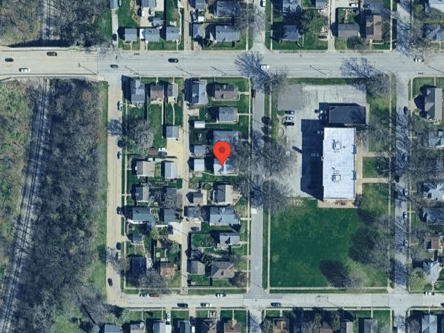 House image located at Davenport, IA 52804