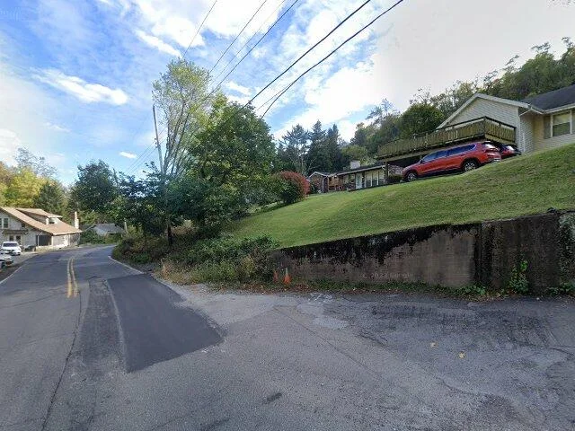 House image located at Bridgeport, OH 43912