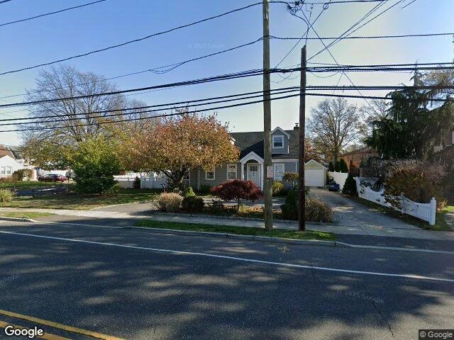 House image located at Oceanside, NY 11572