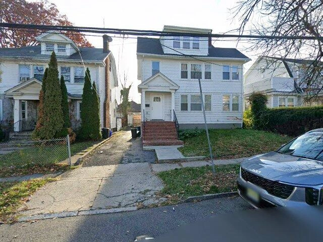 House image located at Newark, NJ 07112