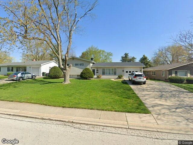 House image located at North Aurora, IL 60542