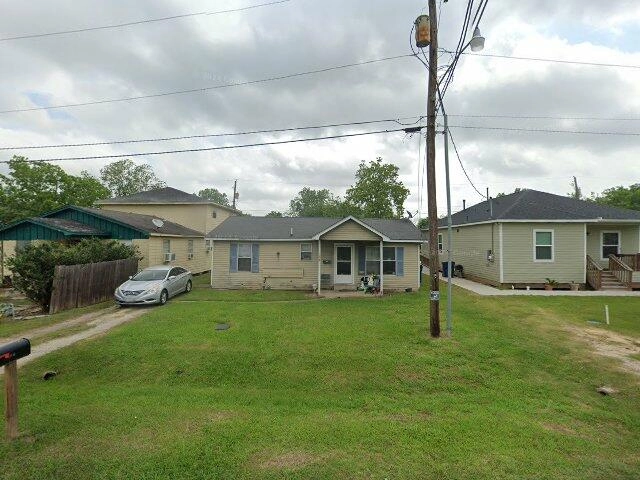 House image located at West Columbia, TX 77486