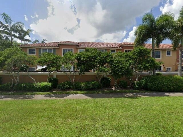 House image located at Hollywood, FL 33021