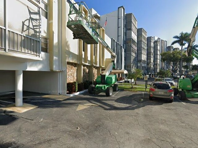 House image located at Hallandale, FL 33009