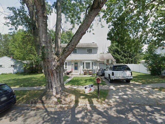 House image located at York, PA 17402