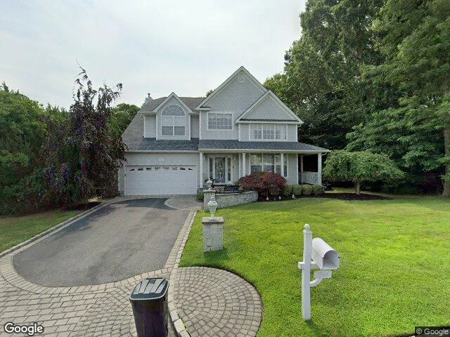 House image located at Manorville, NY 11949