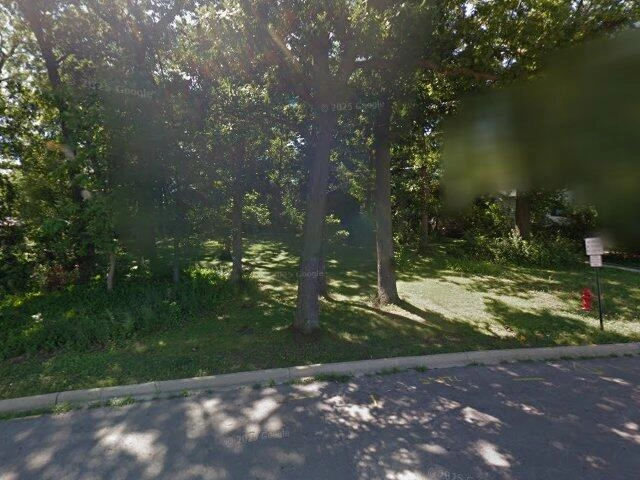 House image located at Willow Springs, IL 60480