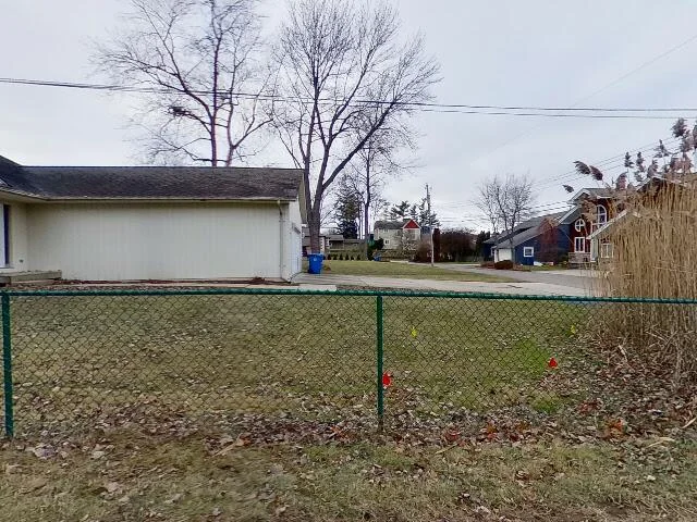 House image located at Waterford, MI 48328