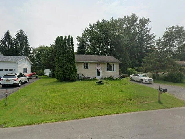 House image located at Minoa, NY 13116