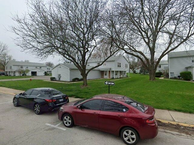 House image located at Aurora, IL 60506