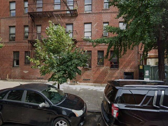 House image located at Riverdale, IL 60827