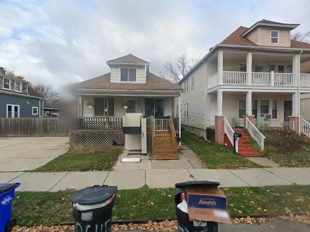House image located at Detroit, MI 48210