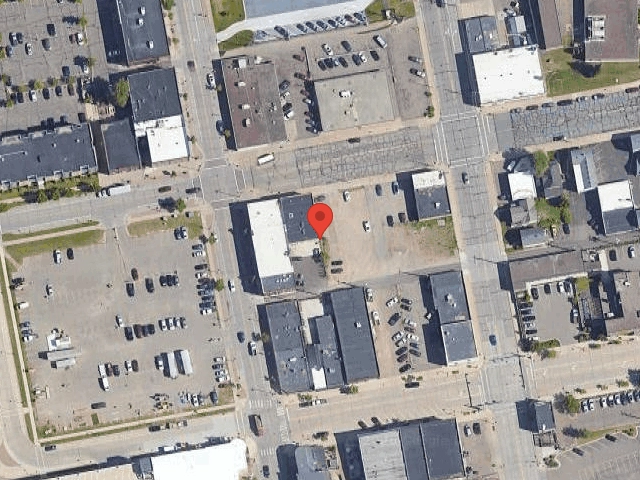 House image located at Le Claire, IA 52753
