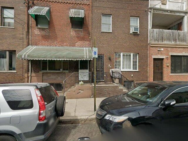 House image located at Saint Joseph, MO 64503