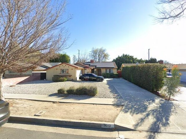 House image located at Northridge, CA 91325