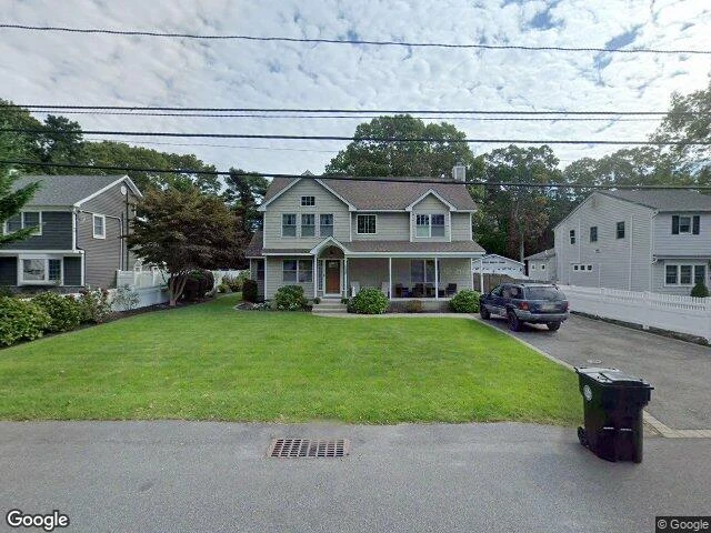 House image located at West Islip, NY 11795
