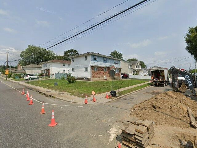 House image located at Farmingdale, NY 11735