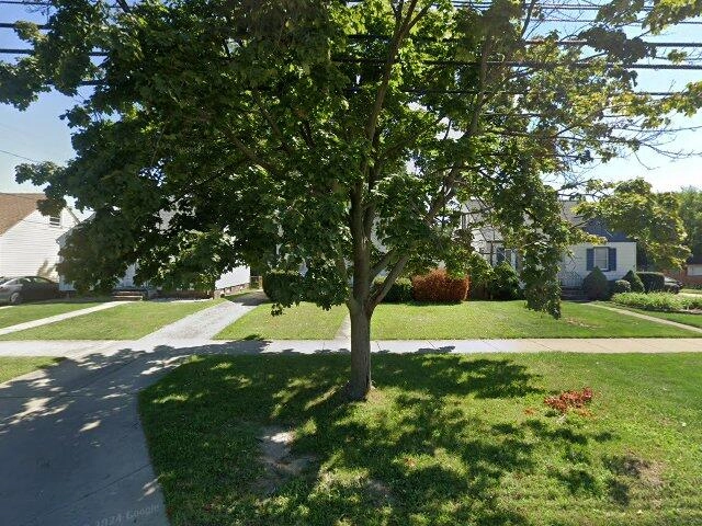 House image located at Cleveland, OH 44135