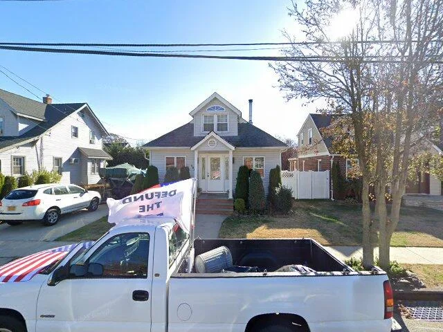 House image located at Oceanside, NY 11572