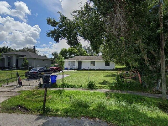 House image located at Fort Myers, FL 33905