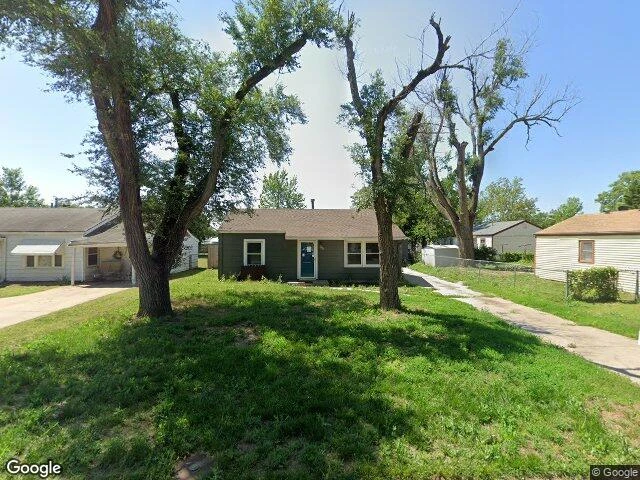 House image located at Hutchinson, KS 67501