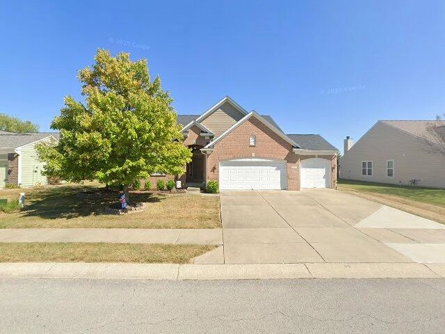 House image located at Rochester, MI 48307