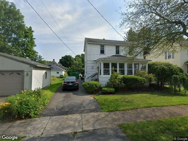 House image located at Newark, NY 14513