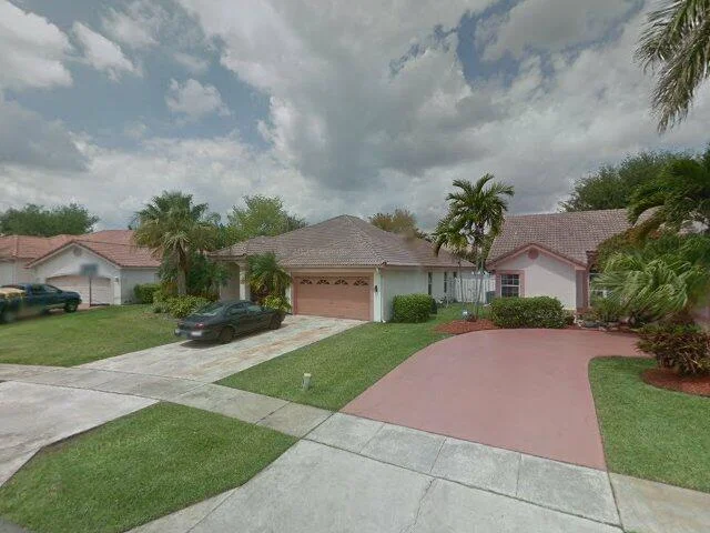 House image located at Hollywood, FL 33029