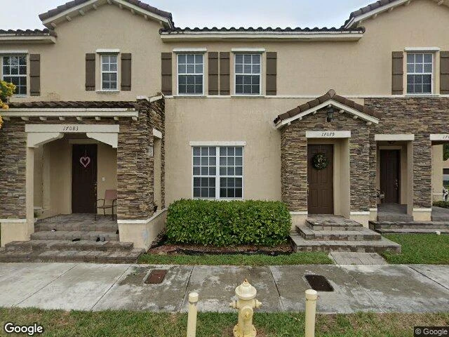 House image located at Miami, FL 33196