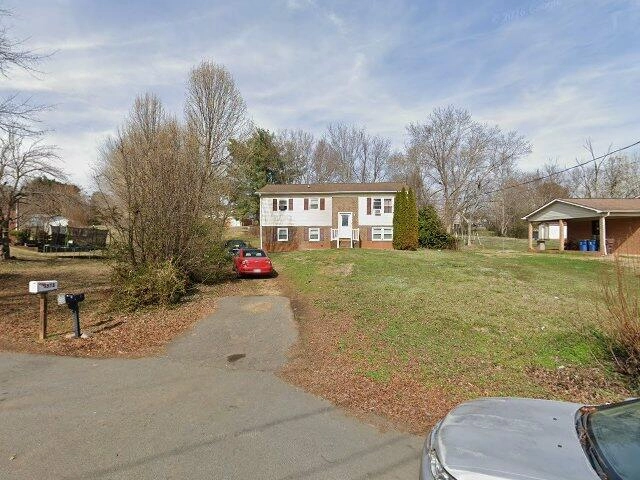 House image located at Hickory, NC 28602