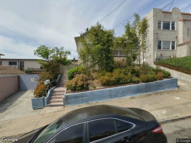 House image located at Oakland, CA 94606