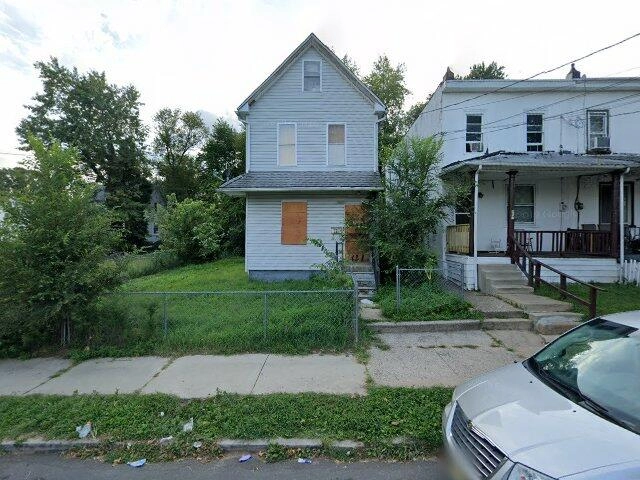 House image located at Camden, NJ 08105