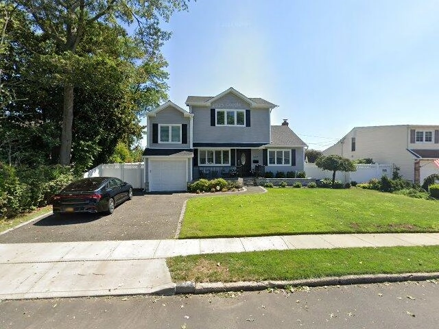 House image located at Rochester, MI 48307