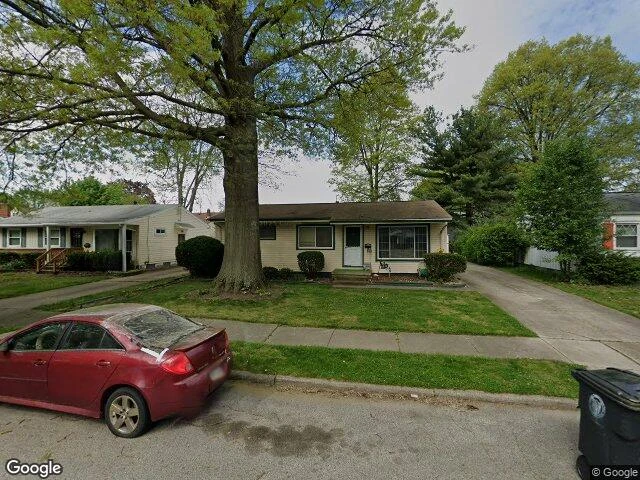 House image located at Akron, OH 44306
