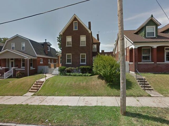 House image located at Saint Louis, MO 63116