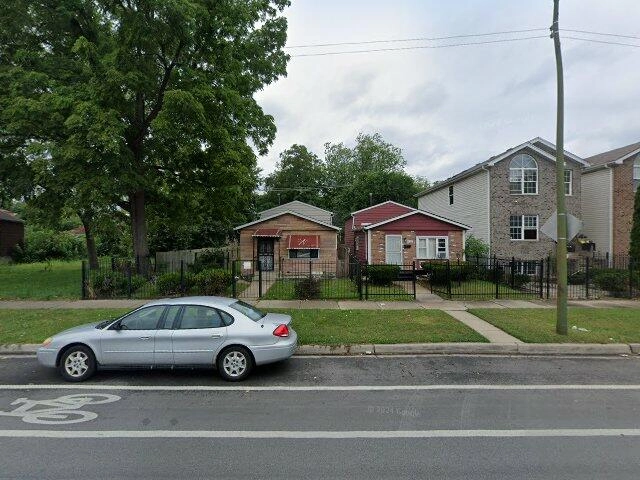 House image located at Chicago, IL 60617